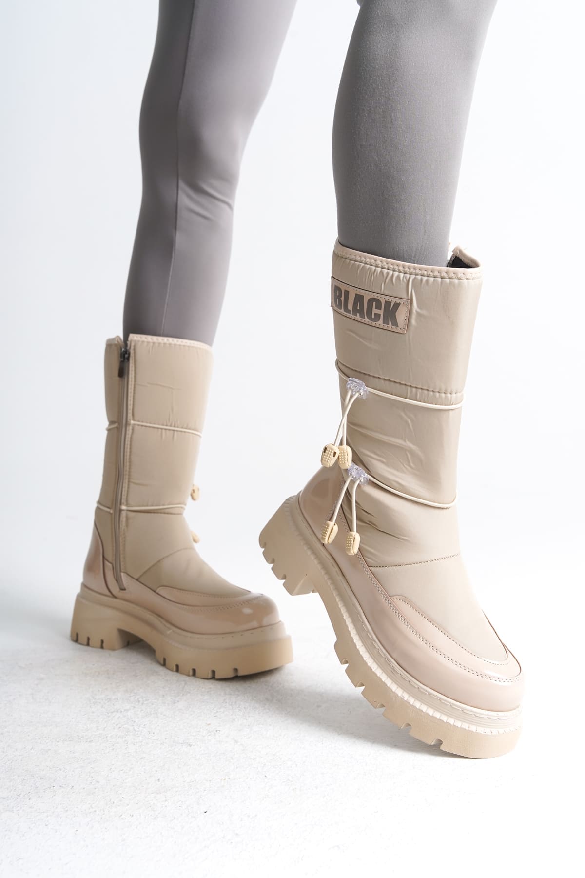 LUCY Lastikli Fermuarlı Paraşüt Kumaş Rugan Kadın Bot CKT - Krem - Görsel 3