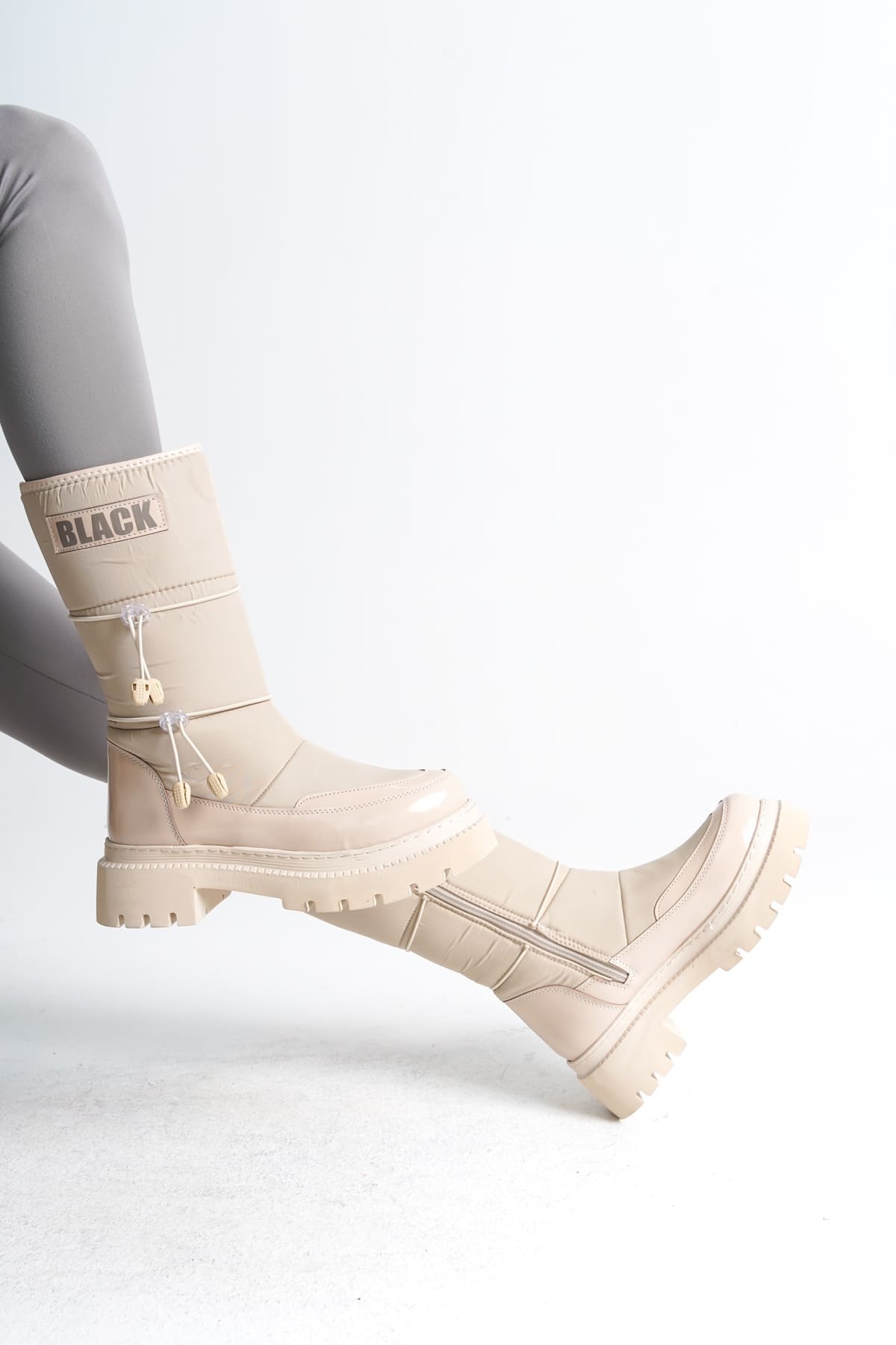 LUCY Lastikli Fermuarlı Paraşüt Kumaş Rugan Kadın Bot CKT - Krem - Görsel 4