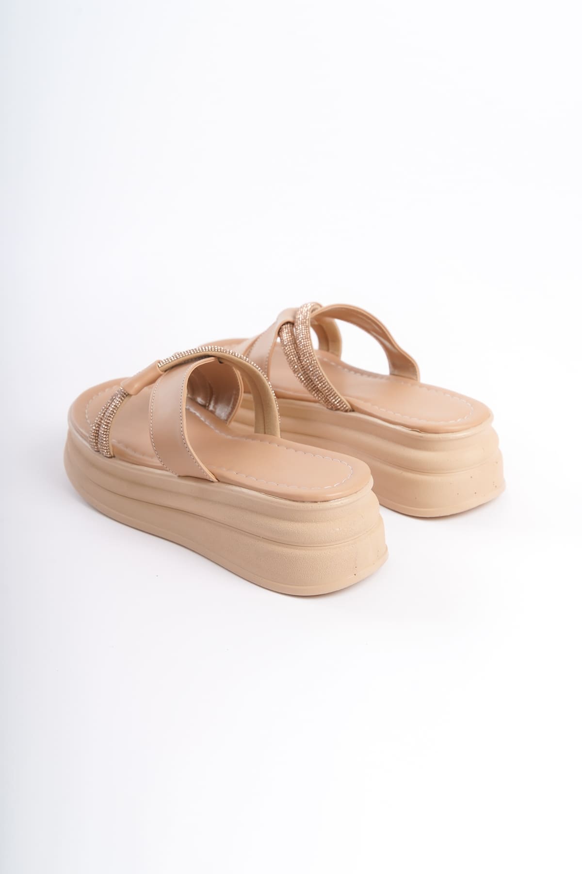 RUBY Düz Topuklu Taşlı Çapraz Şeritli Kalın ve Ortopedik Taban Kadın Terlik CTT - Ten - Görsel 5