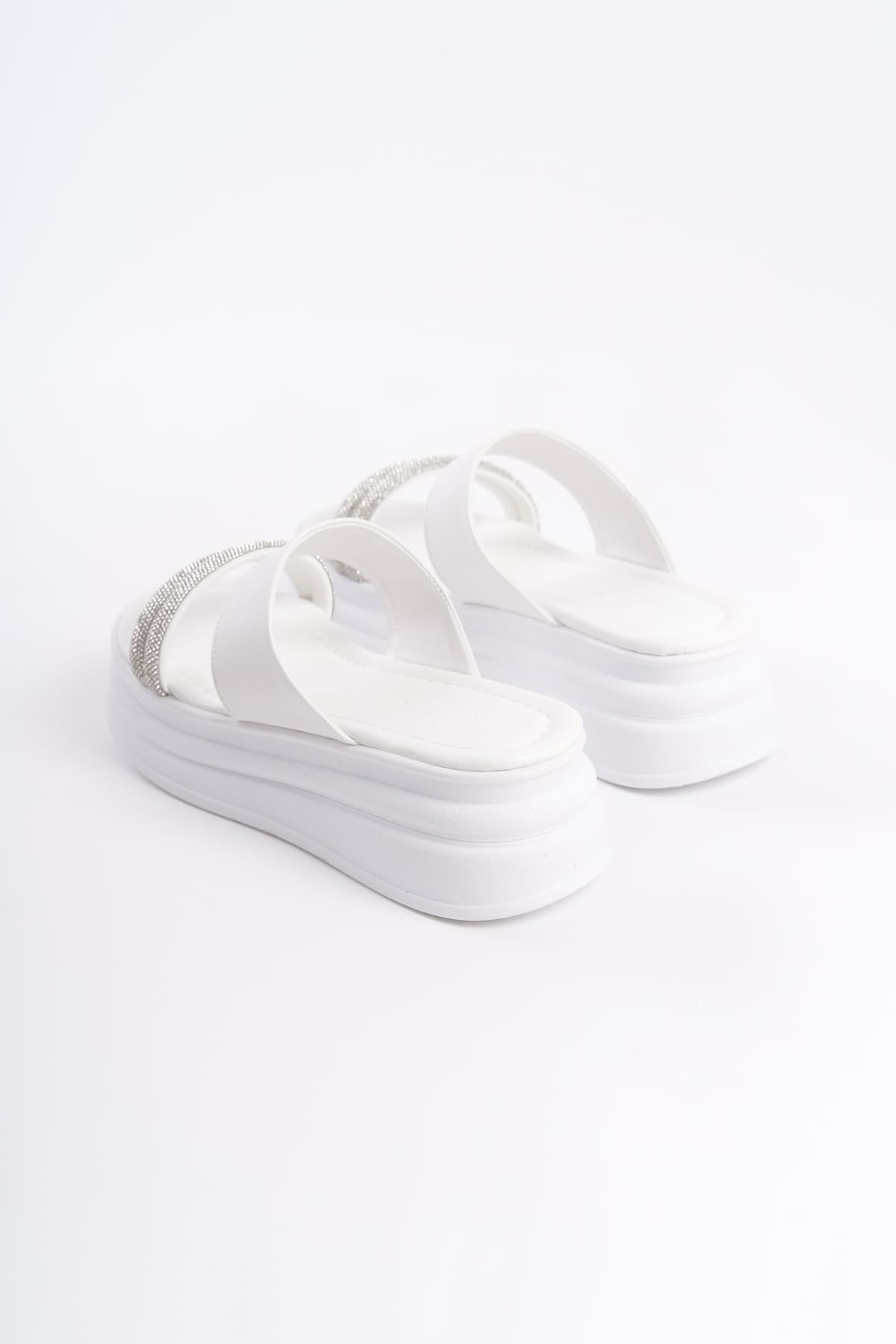 SARAH Düz Topuklu Taşlı Şeritli Kalın ve Ortopedik Taban Kadın Terlik CBT - Beyaz - Görsel 5