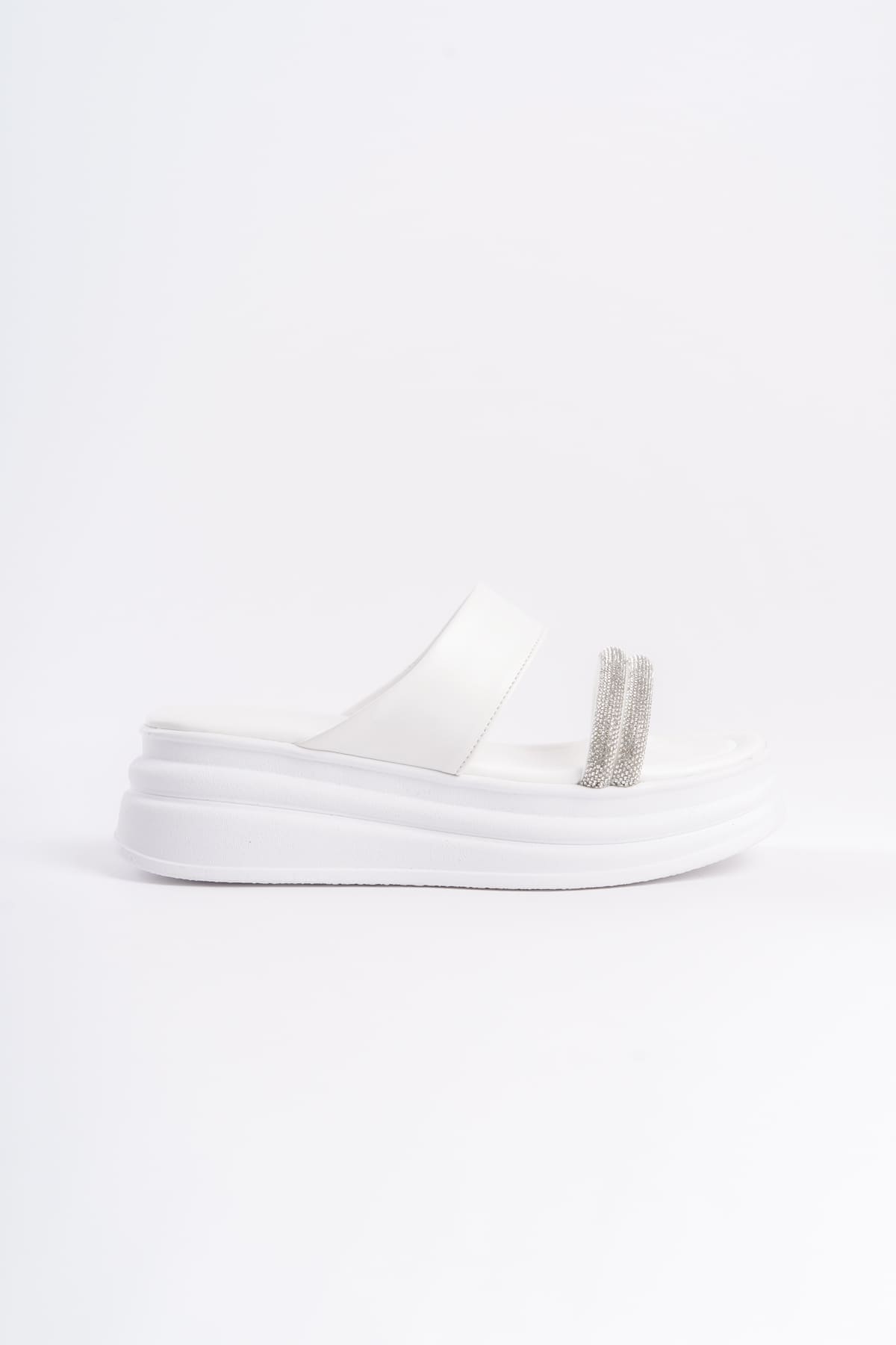 SARAH Düz Topuklu Taşlı Şeritli Kalın ve Ortopedik Taban Kadın Terlik CBT - Beyaz - Görsel 6