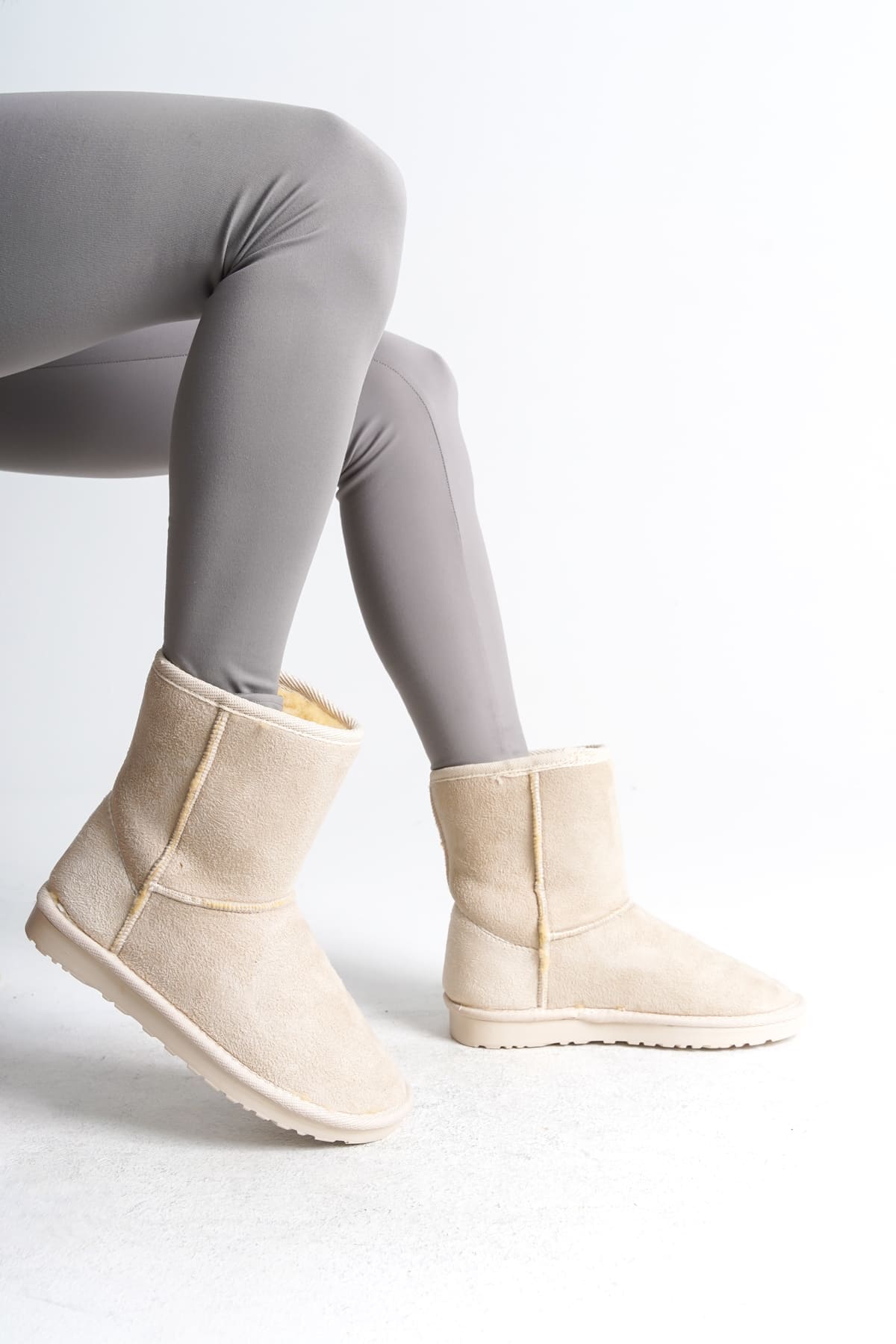 SELINA Bağcıksız Düz Taban İçi Kürklü Süet Kadın Bot SKT - Krem - Görsel 2