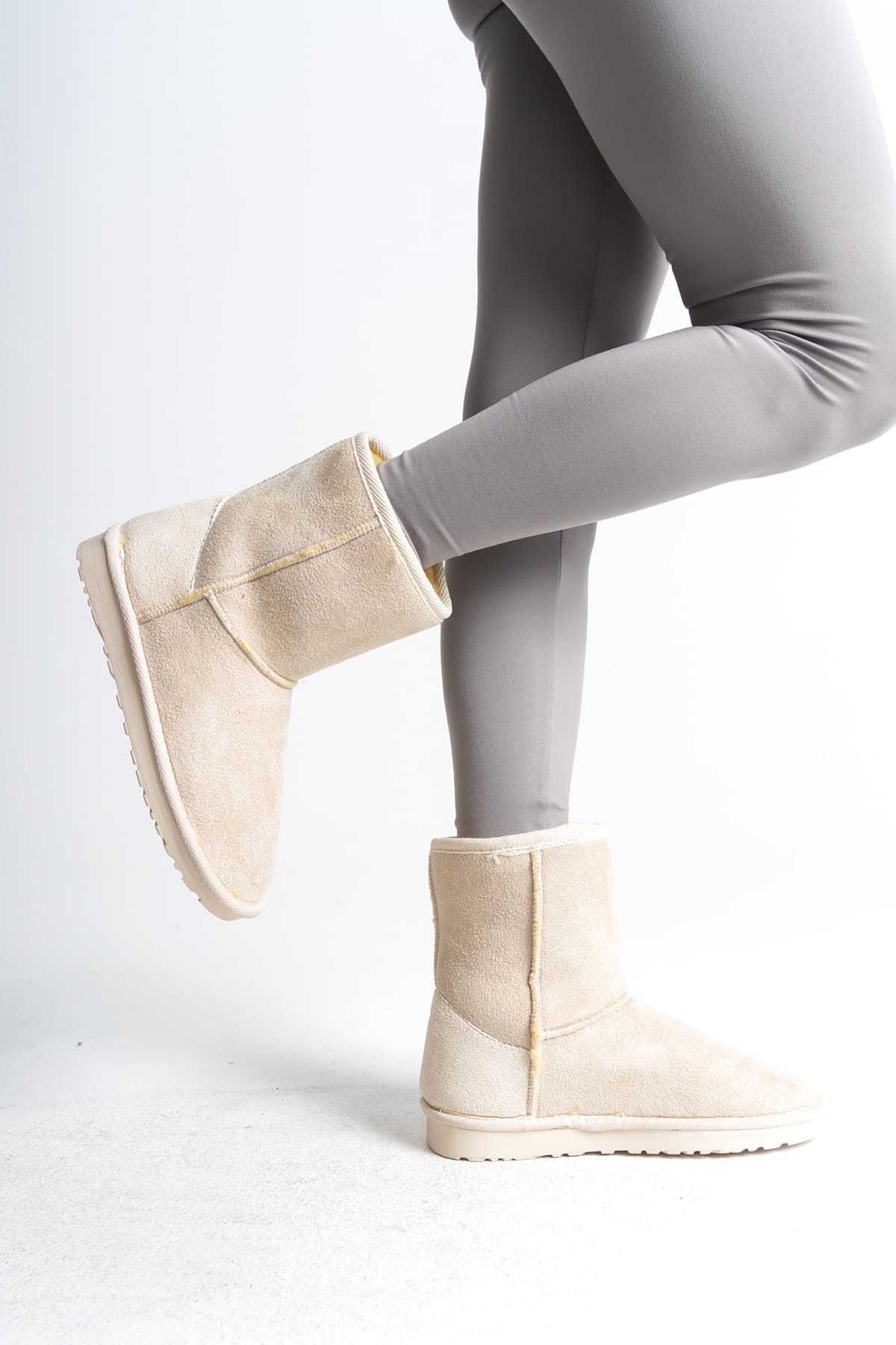 SELINA Bağcıksız Düz Taban İçi Kürklü Süet Kadın Bot SKT - Krem - Görsel 4