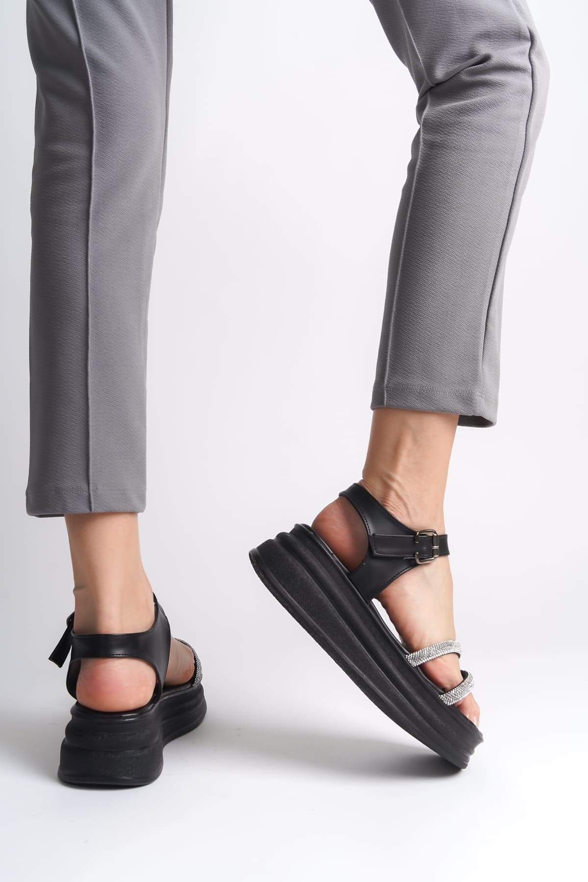 ZLOHE Kalın Tokalı Taşlı Şeritli Ortopedik Taban Kadın Sandalet CST - Siyah - Görsel 3