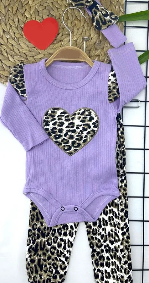 3-6-9-12 Ay Leopar Kalp Desenli Uzun Kollu Body Leopar Pantolon Bandanalı 3lü Kız Bebek Takımı