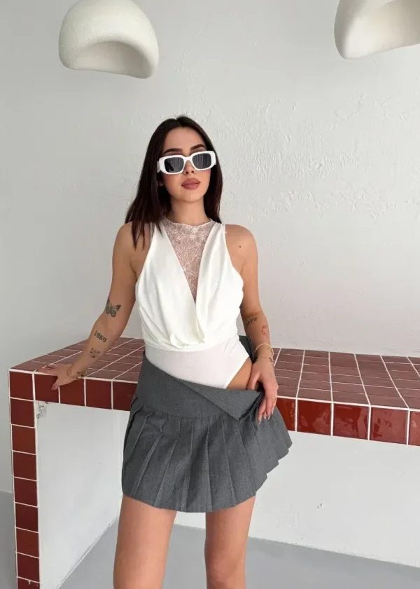 Dantel Detaylı Derin Dekolte Body Şık Kolsuz Yazlık Bodysuit - Beyaz