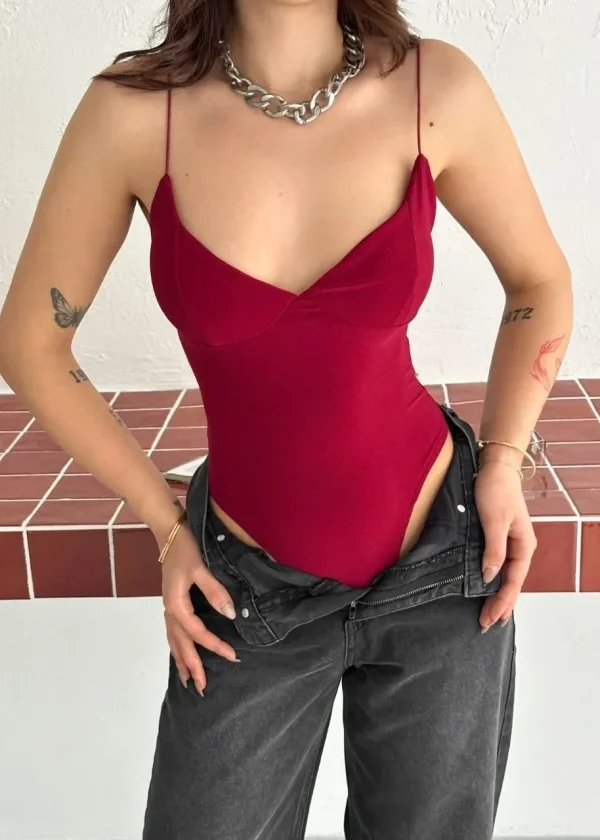 Derin Dekolte Askılı Body Sırt Dekolteli Şık Kolsuz Yazlık Bodysuit - Kırmızı