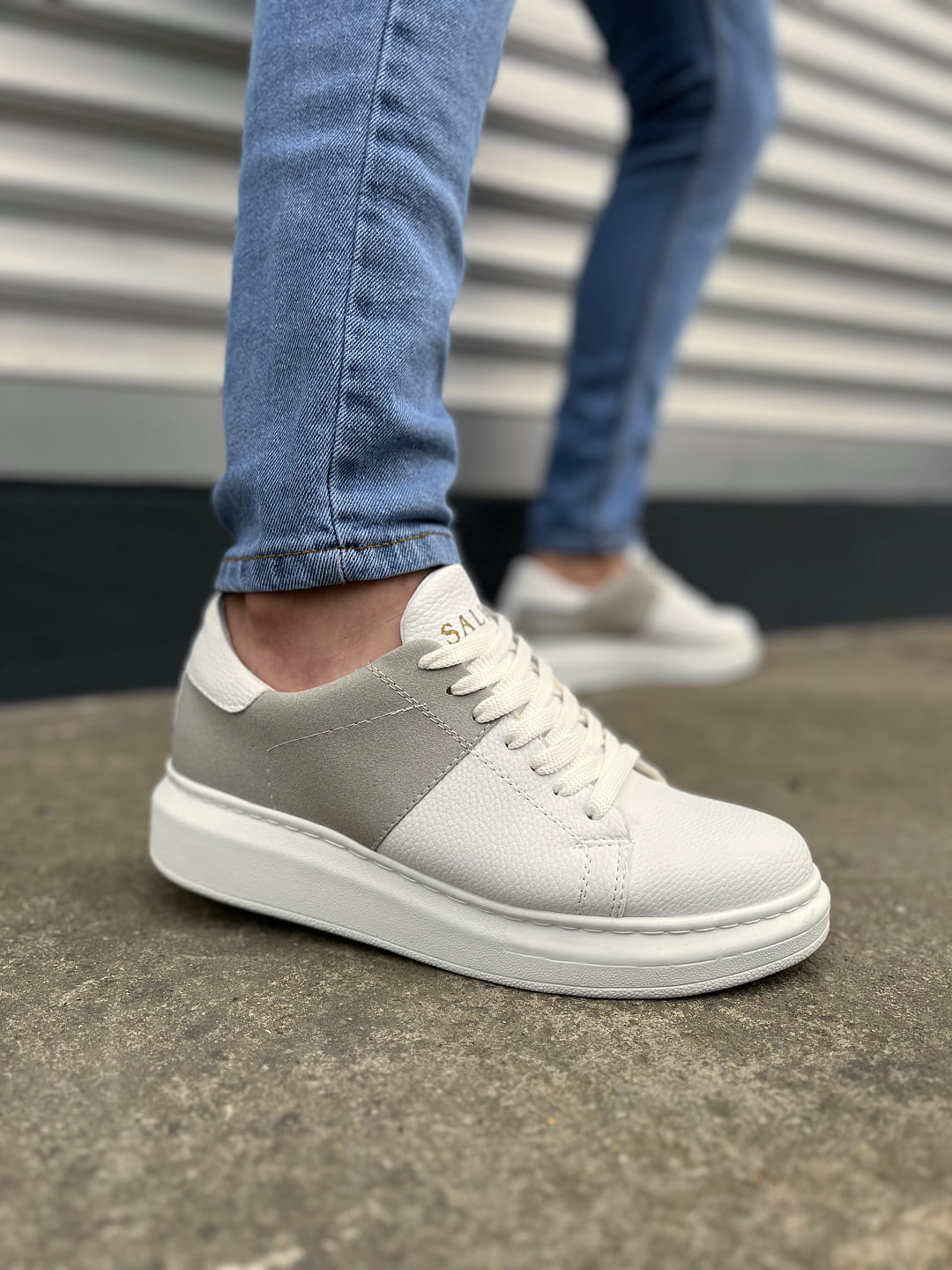JY151 Boost Bağcıklı Cilt Süet Erkek Günlük Sneaker Ayakkabı CSBT - Beyaz/Gri