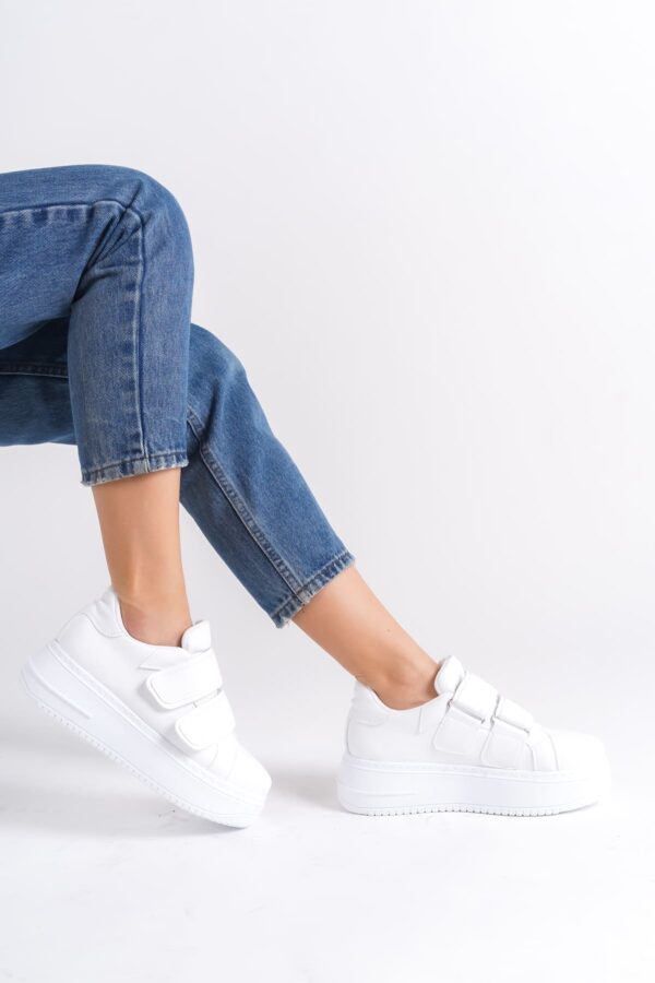 VALENCIA Bağcıksız Cırt Cırtlı Ortopedik Taban Kadın Sneaker Spor Ayakkabı CBT - Beyaz