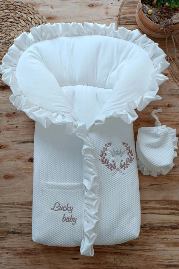 Yenidoğan Ultralüks Fermuarlı Ve Cepli Lucky Baby Nakışlı Bebek Battaniyesi Kundak Ekru