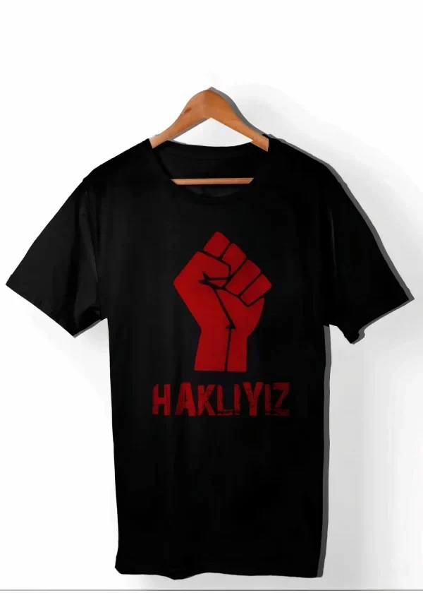 1 Mayıs Emek Ve Dayanışma Günü HAKLIYIZ Baskılı Bisiklet Yaka T-shirt - Siyah