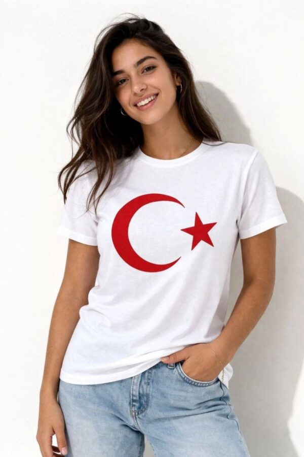 Kadın T-Shirt Kısa Kol Bisiklet Yaka Ay Yıldız Bayrak Baskılı Tişört - Beyaz