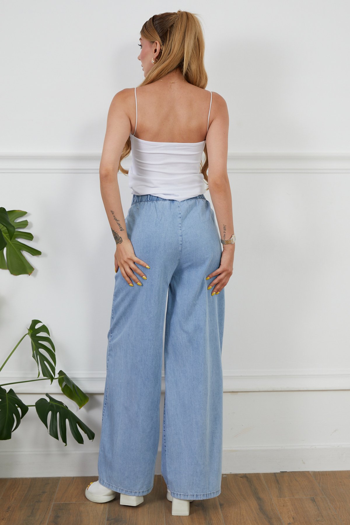 Kadın Rahat Kesim Beli Lastikli İ̇nce Kot Pantolon - Görsel 6