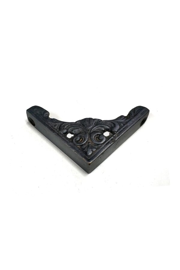 Antika Tarz Dekoratif Pirinç Köşe Süsü - 58x58 mm, Oksit