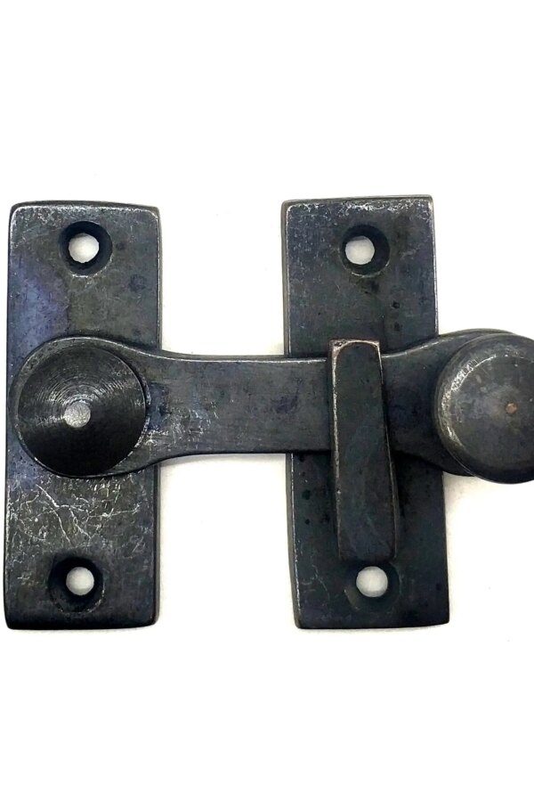 Antika Tarz Dekoratif Pirinç Cerman Kapak Malı – 55x70mm, Oksit