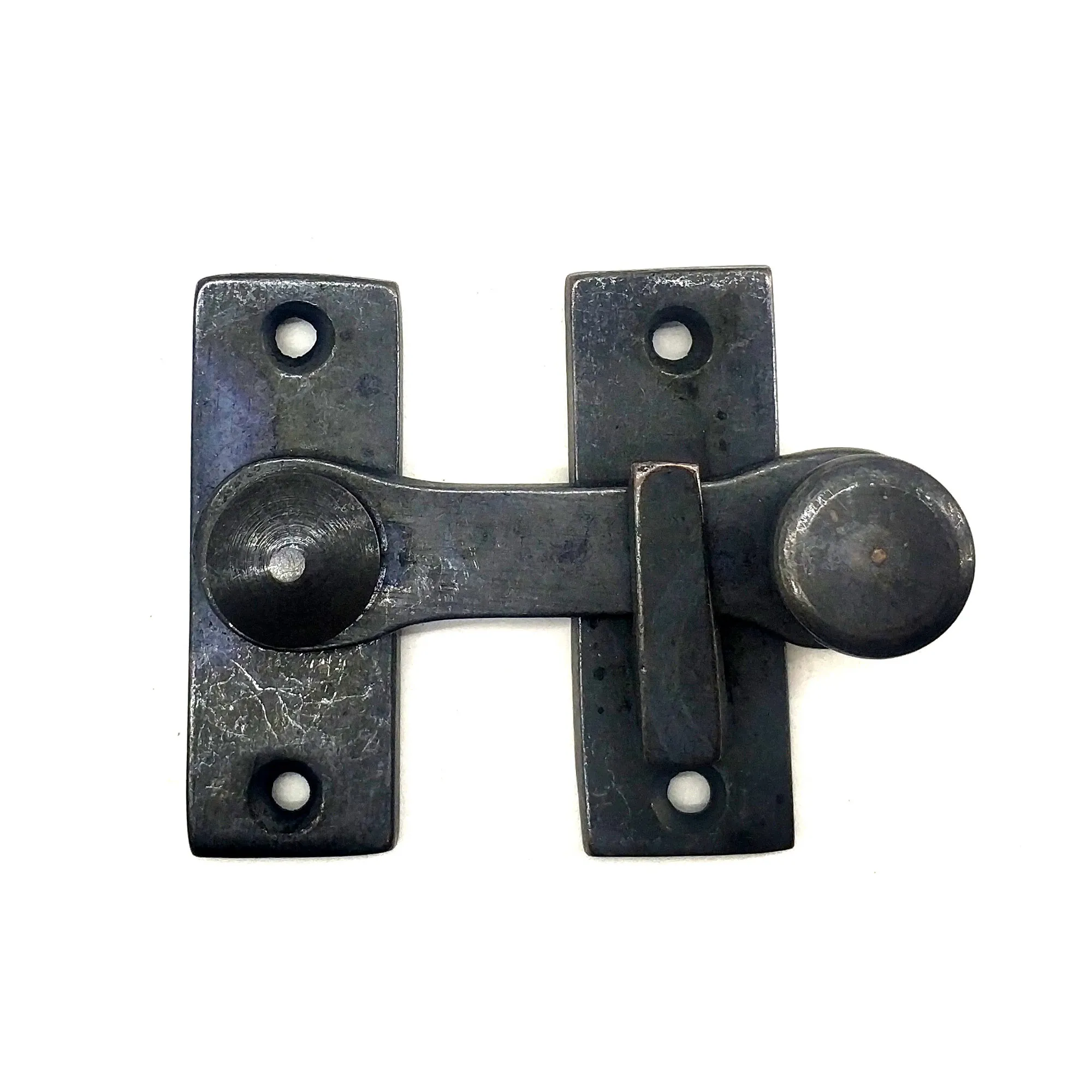 Antika Tarz Dekoratif Pirinç Cerman Kapak Malı – 55x70mm, Oksit