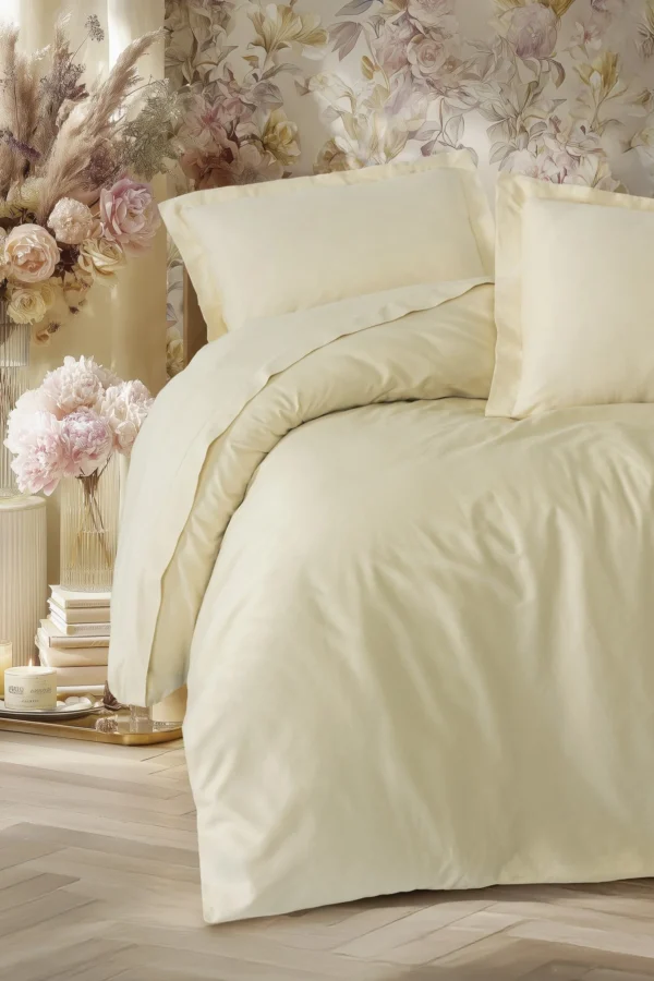 Elegant Bej Çift Kişilik Saten Nev Takımı