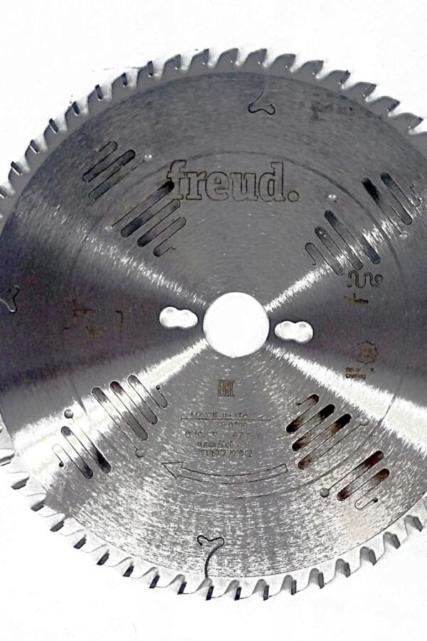 Freud 2B 0700 250X30X3,2 mm Ahşap Testere 60 Diş