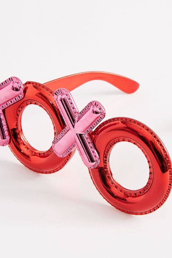 Kırmızı Renk Xoxo Yazılı Parti Gözlüğü 17x7 cm