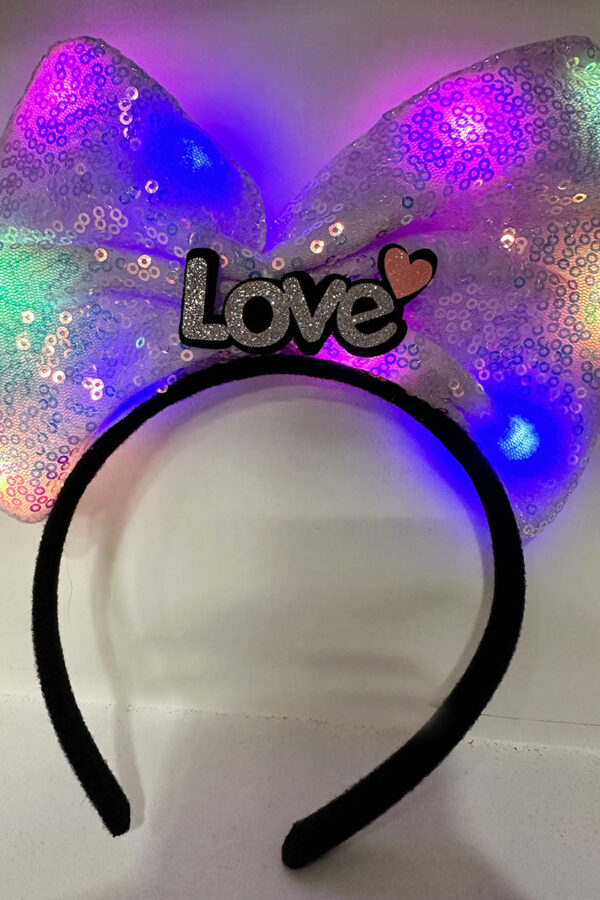Led Işıklı 3 Farklı Fonksiyonda Yanan  Love Yazılı Lila Fiyonk Taç 20X17 cm