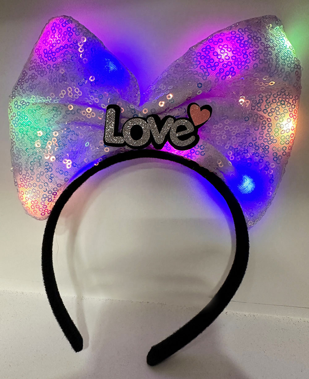 Led Işıklı 3 Farklı Fonksiyonda Yanan Love Yazılı Lila Fiyonk Taç 20X17 cm