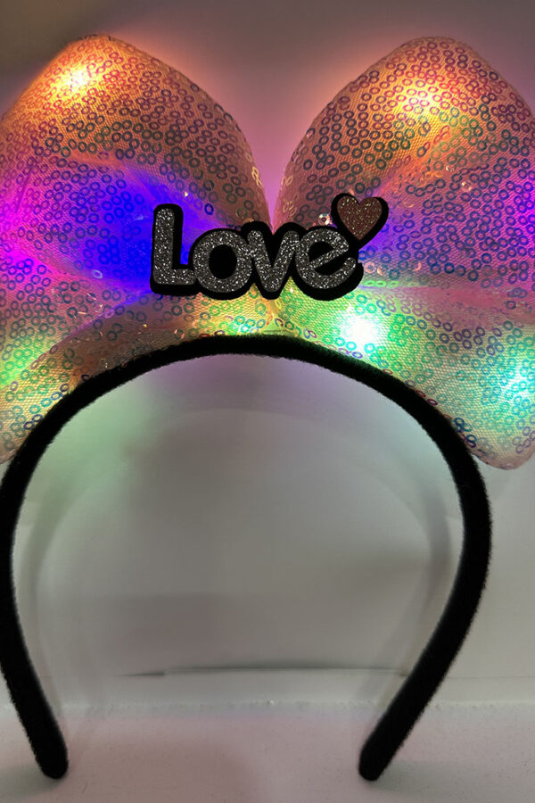 Led Işıklı 3 Farklı Fonksiyonda Yanan  Love Yazılı Toz Pembe Fiyonk Taç 20X17 cm