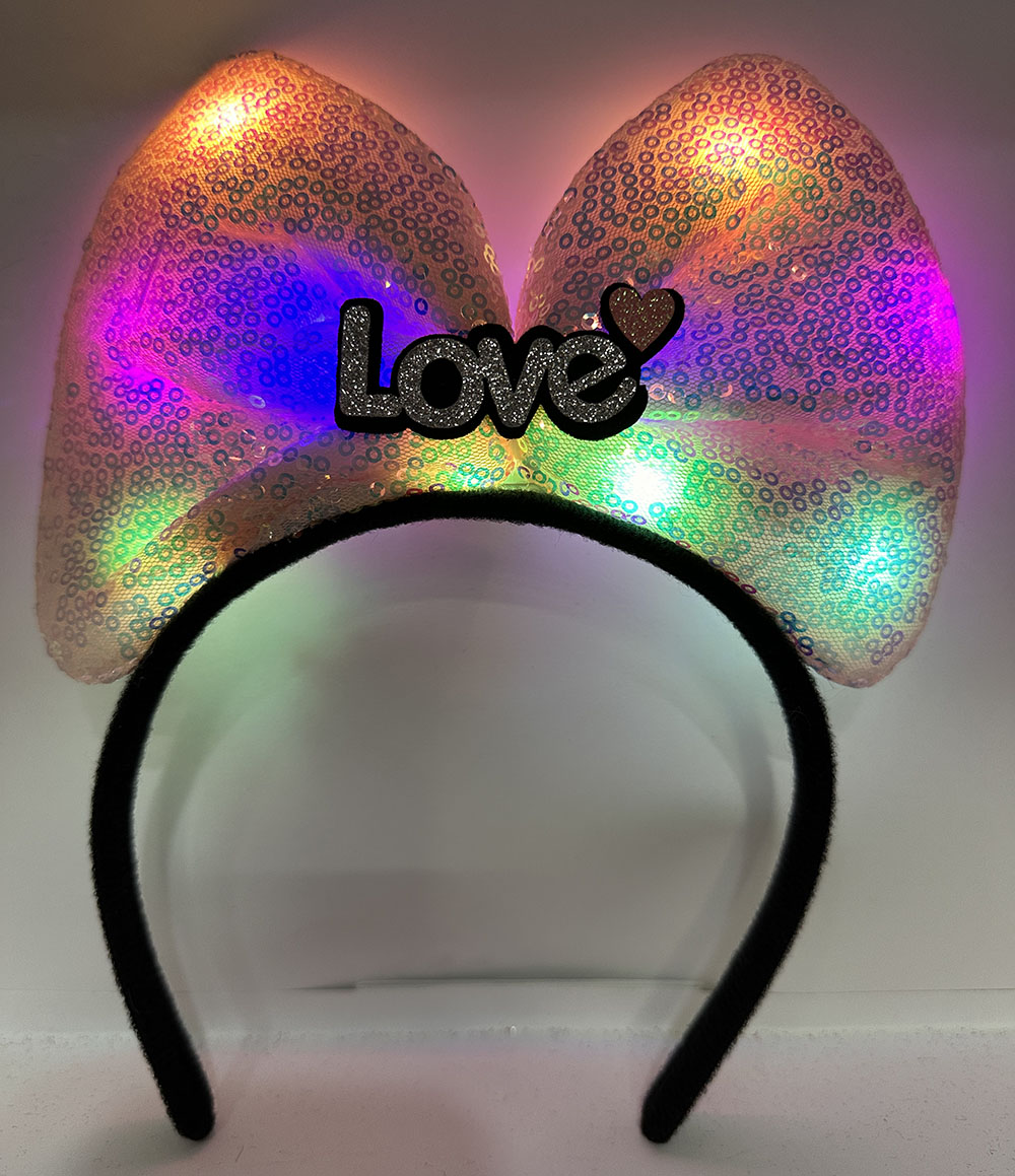 Led Işıklı 3 Farklı Fonksiyonda Yanan Love Yazılı Toz Pembe Fiyonk Taç 20X17 cm