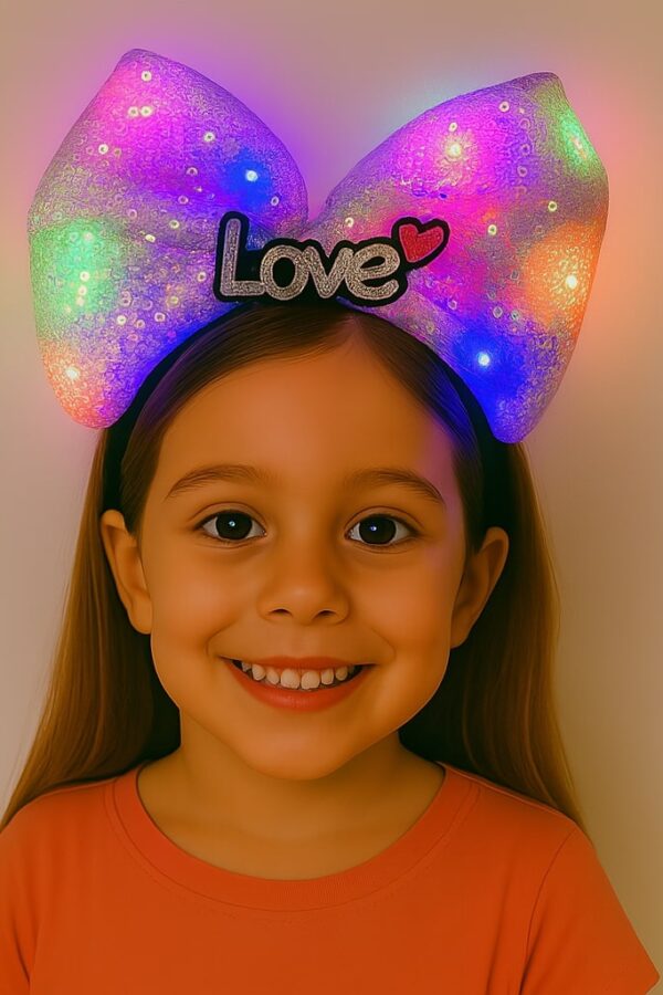 LED Işıklı Love Yazılı Mor Fiyonk Taç – Kız Çuk Parti Tacı