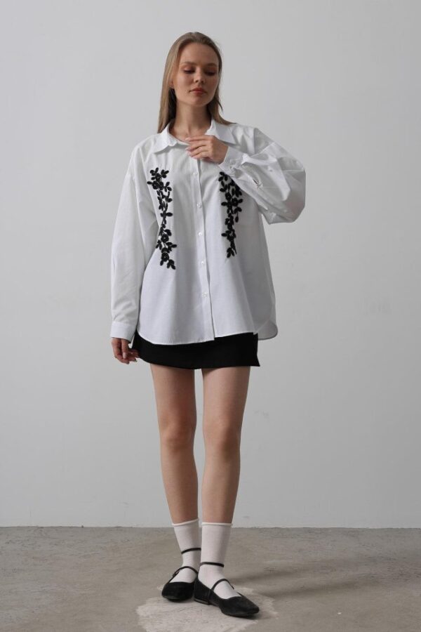 Boncuk Nakış Detaylı Uzun Gömlek - Beyaz