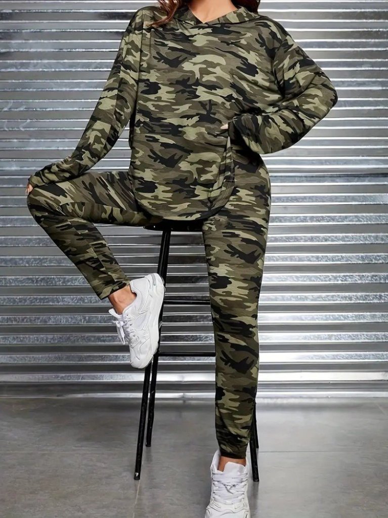 Kadın Uzun Kollu Kapşonlu Kamuflaj Desenli Bluz Ve Pantolon Tayt Ikili Takım - Görsel 5