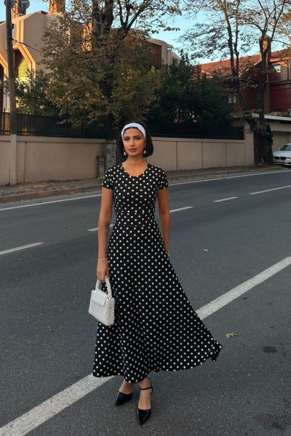 Kadın Kısa Kollu Bisiklet Yaka Puantiyeli Maksi örme Krep Elbise