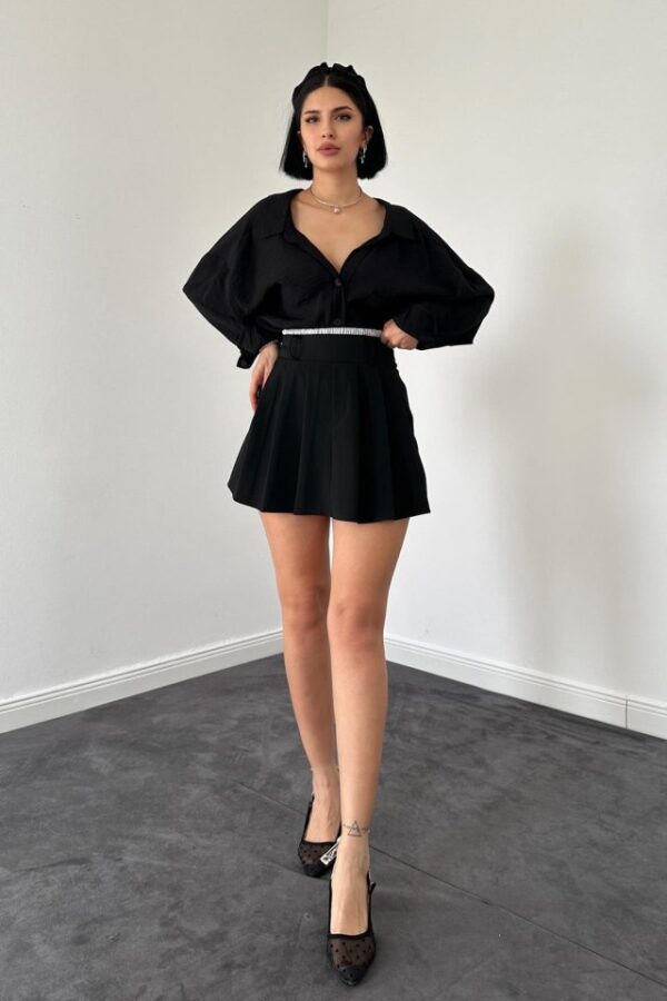 Siyah Beli Lastikli Etek Şort