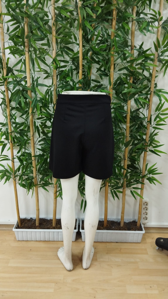 Kadın Yüksek Bel Düğmeli Asimetrik Kesim Cepli Kısa Ithal Krep şort Etek - Görsel 6