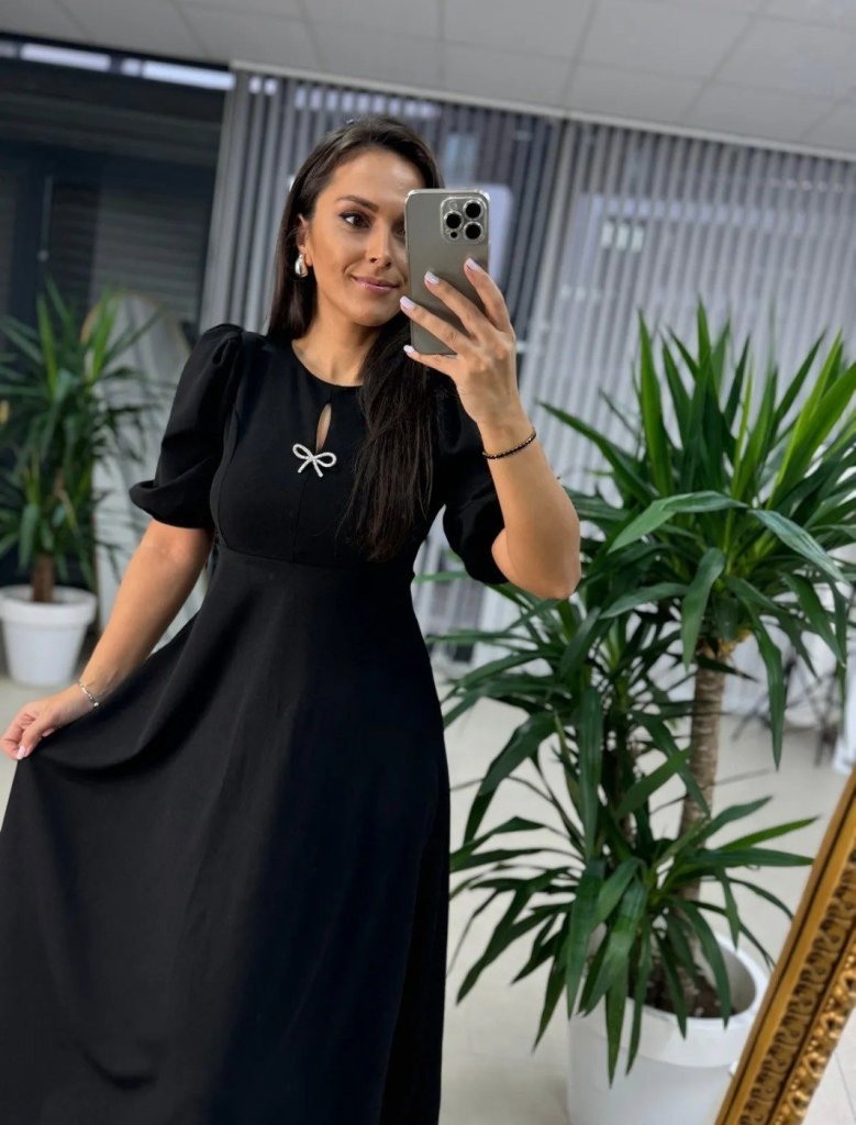 Kadın Kısa Kollu Bisiklet Yaka Fiyonk Broşlu Midi Janjan Krep Elbise - Görsel 4