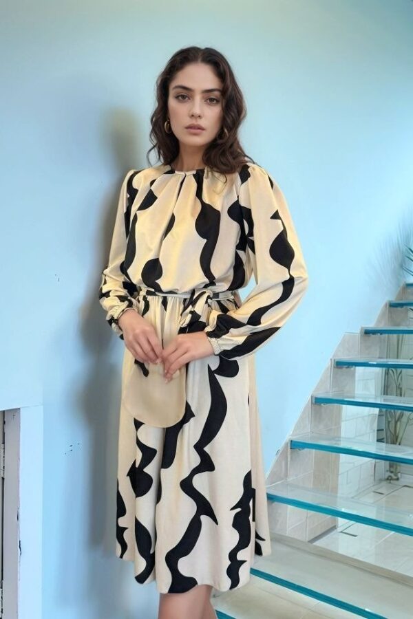 Kadın Uzun Kollu Bisiklet Yaka Geometrik Desenli Midi Dalgıç Elbise