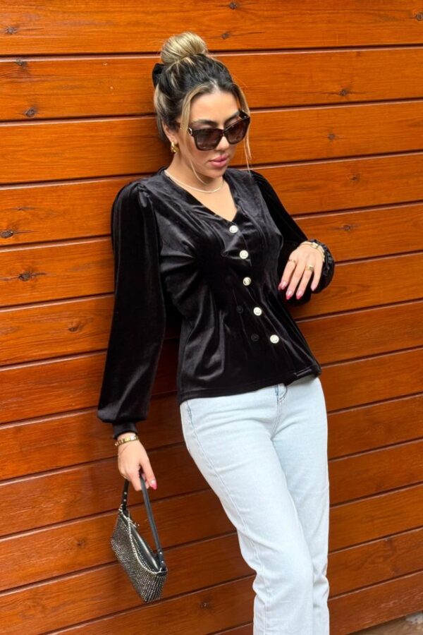 Kadın Uzun Kollu V Yakalı önden Düğmeli Kısa Kadife Bluz