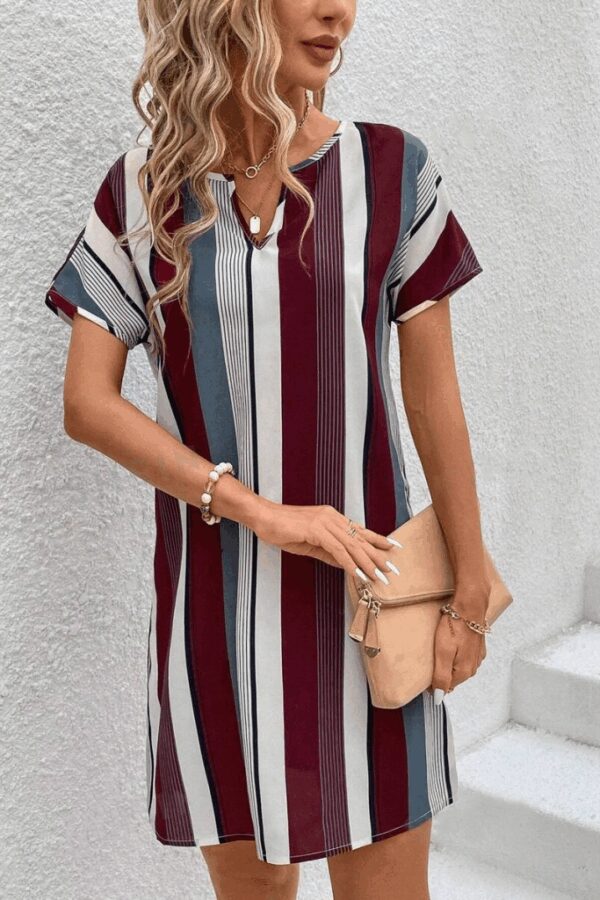 Kadın Kısa Kollu V Yakalı çizgi Baskılı Süprem Elbise