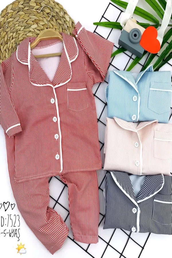 3-4-5-6 Yaş Düğme Kapamalı Boydan Çizgi Desenli 2li Kız Erkek Çocuk Pijama Takımı Kırmızı