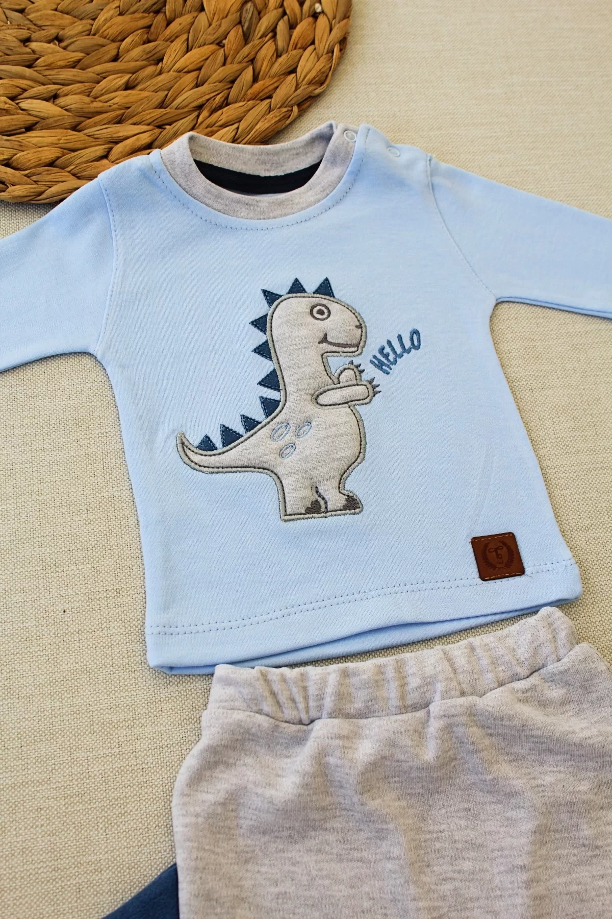 3-6 6-9 9-12 Ay Minik Dino Nakışlı Şapkalı Uzun Kollu Sweat 3lü Kız-erkek Bebek Takımı - Görsel 2