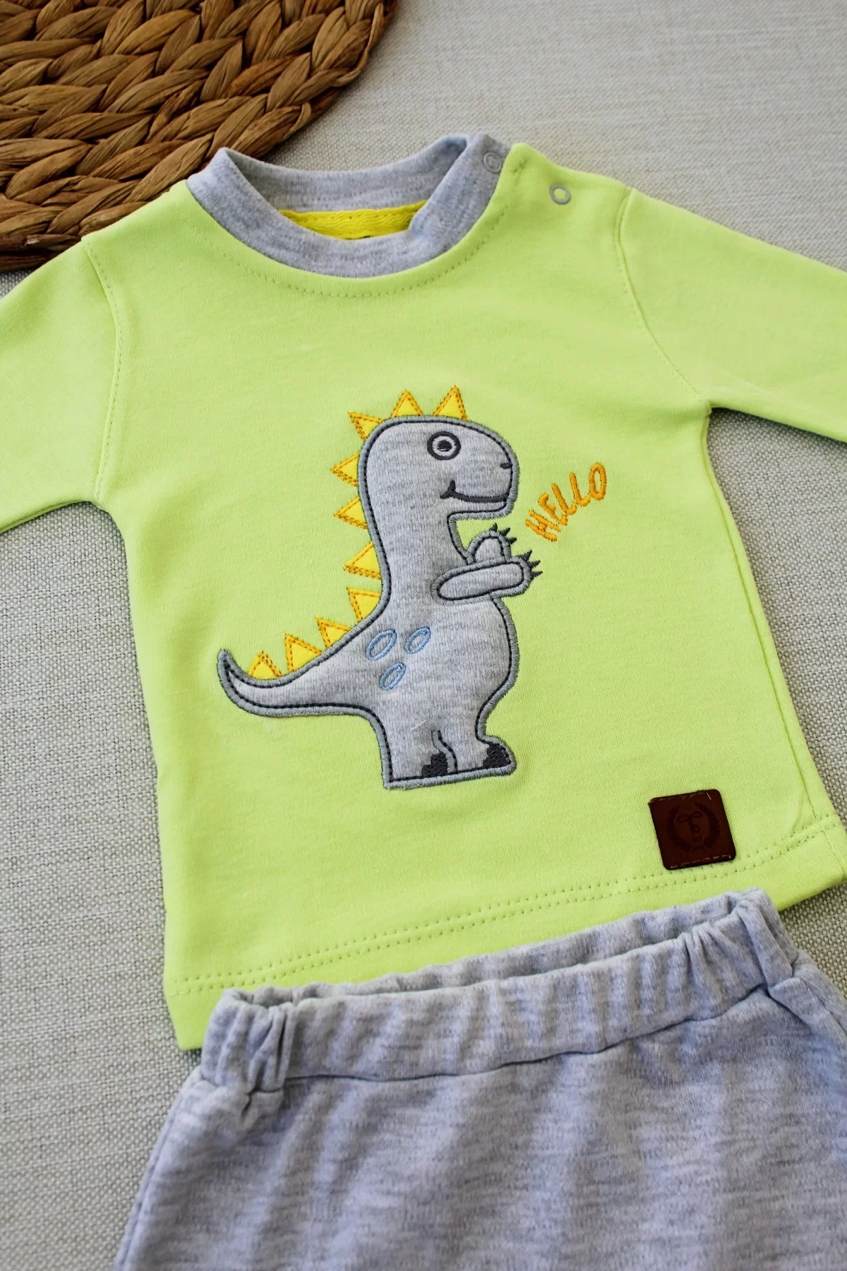 3-6 6-9 9-12 Ay Minik Dino Nakışlı Şapkalı Uzun Kollu Sweat 3lü Kız-erkek Bebek Takımı - Görsel 2