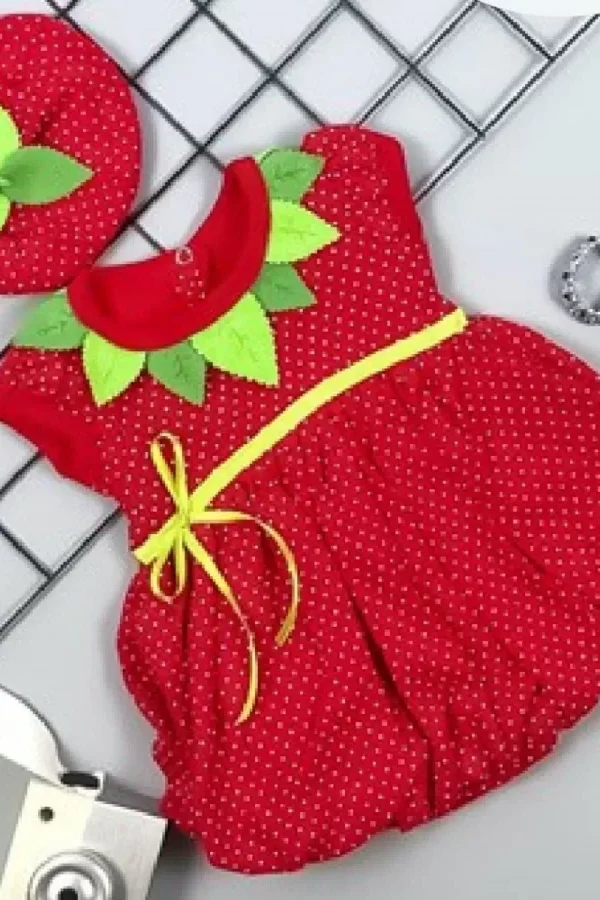 3-6-9 Ay Çilek Bebekler Penye Kumaş Kısa Kol Bebek Elbisesi