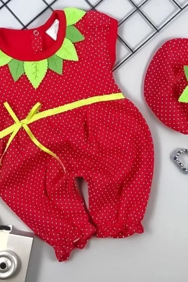 3-6-9 Ay Çilek Bebekler Penye Kumaş Kısa Kollu Kız Erkek Bebek Tulumu Kırmızı