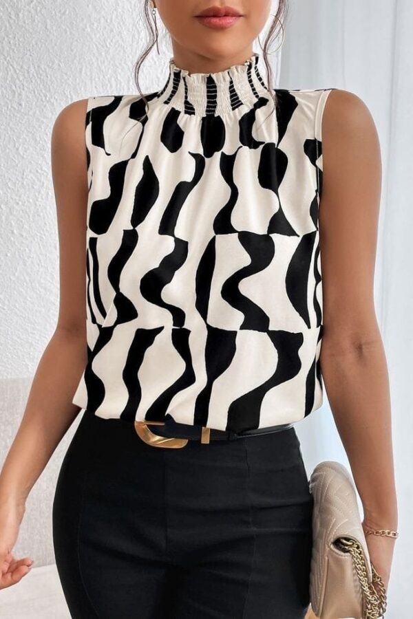 Kadın Kolsuz Balıkçı Yaka Desenli Süprem Bluz