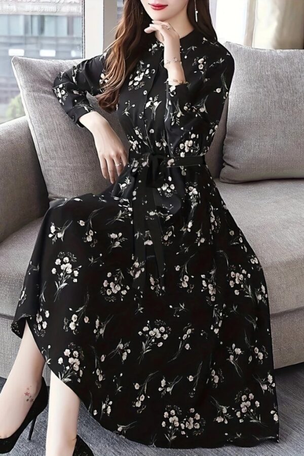 Kadın Uzun Kollu Hakim Yakalı Düğmeli Kuşaklı Desenli Maxi Mikro Süprem Elbise