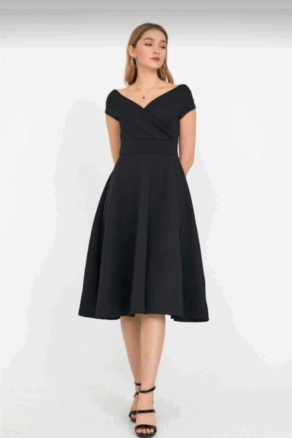 Düşük Omuz Eteği Pileli Krep Kumaş Midi Boy Elbise