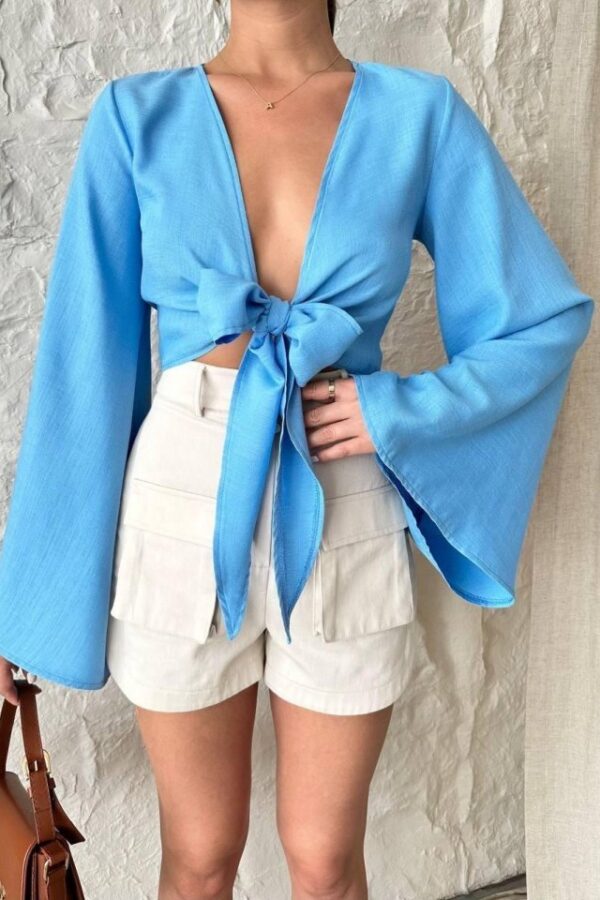 YANDAN BAĞLAMA DETAYLI KOLSUZ BLUZ - Mavi