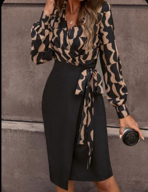 Kadın Uzun Kollu Kruvaze Yaka Dijital Baskılı Fiyonk Detay Dalgıç Kumaş Elbise - Görsel 4