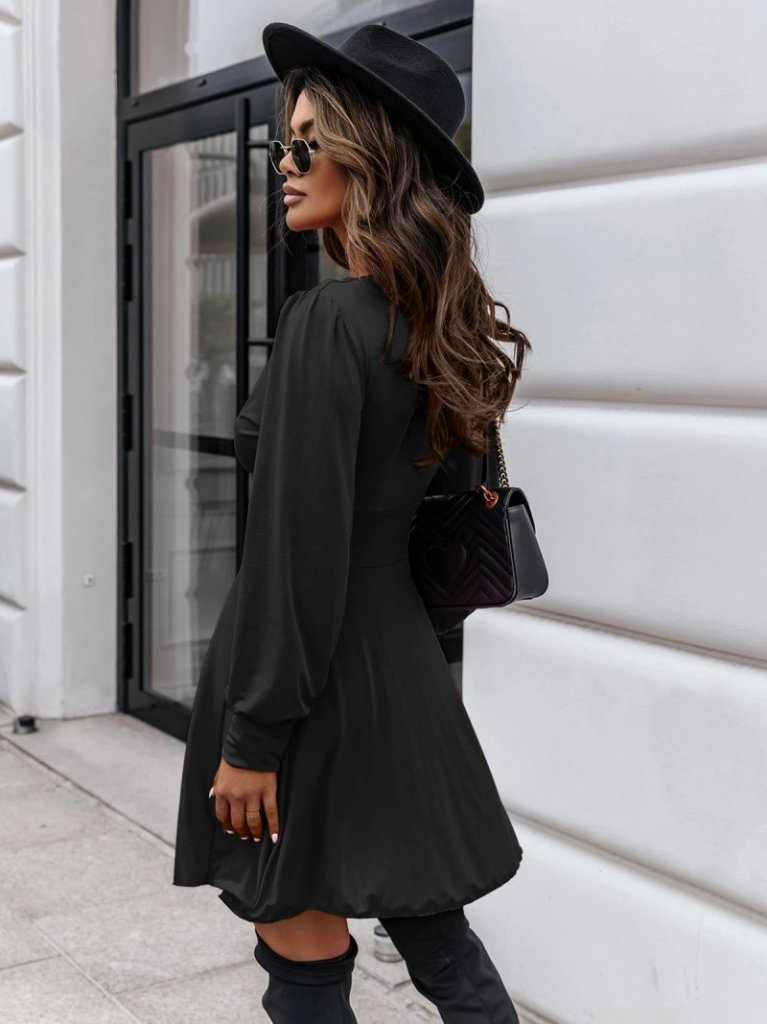 Kadın Uzun Kollu Derin V Yaka Göğüs Altı Dekolte Detaylı Sandy Mini Boy Elbise - Görsel 3