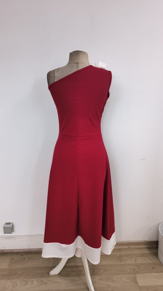 Kadın Tek Omuzu Açık Omuzlardan Kurdela Detaylı çift Renkli Ithal Krep Elbise - Görsel 19