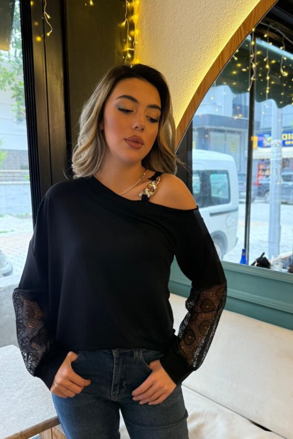 Kadın Uzun Kollu Tek Omuzu Açık Askılı Toka Ve Dantel Detay Viskon Iki Iplik Bluz